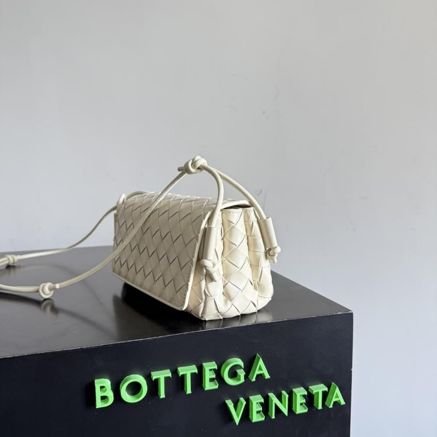 BV Dustbag Shoulder Bag (Suede) 32cm
