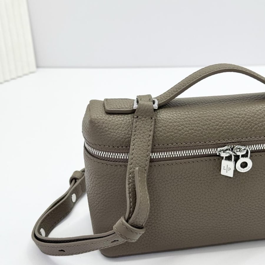 Loro Piana Extra Pocket L19 Vanity Case Collection