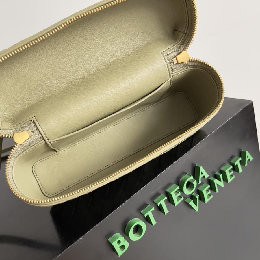 BV Vanity Case Bag 22cm