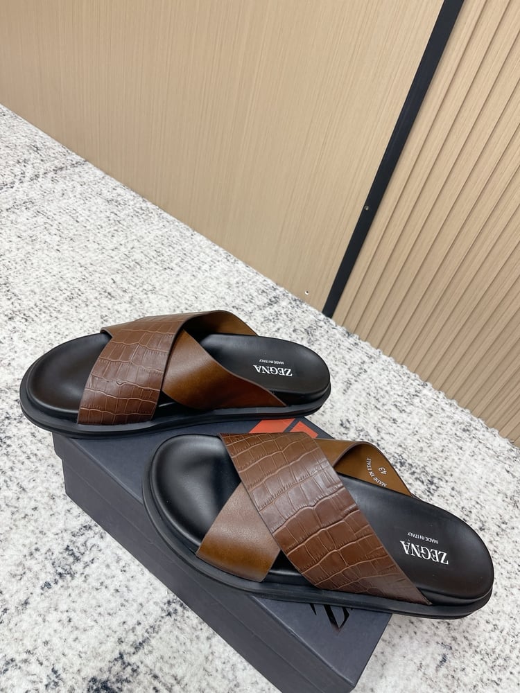 سليبر زيجنيا ايطالي جلد طبيعي بني غامق
