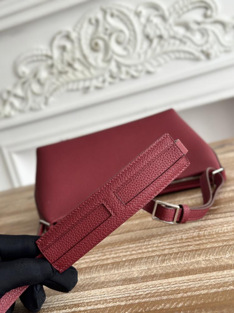 Hermes Berlingot Bag 24cm - Burgundy