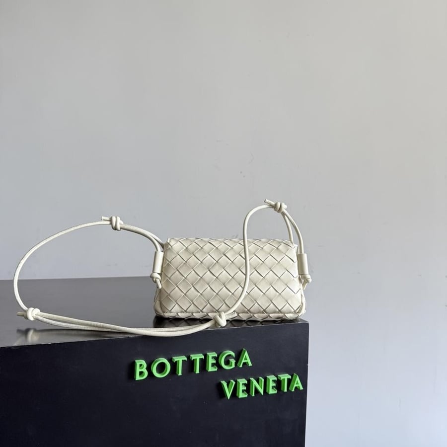 BV Dustbag Shoulder Bag (Suede) 32cm