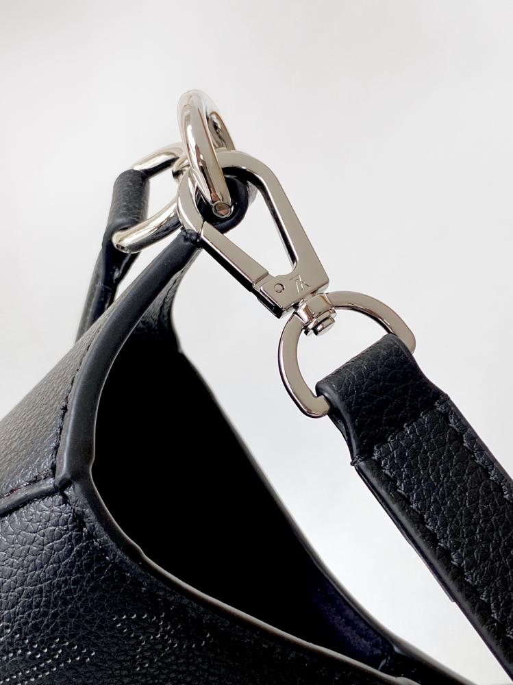 LV Perforated Shoulder Bag 25*20*6cm