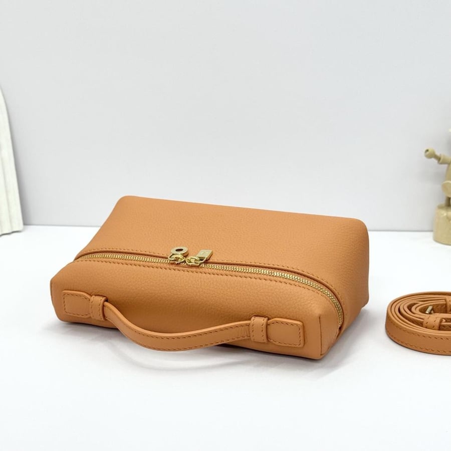 Loro Piana Extra Pocket L19 Vanity Case Collection