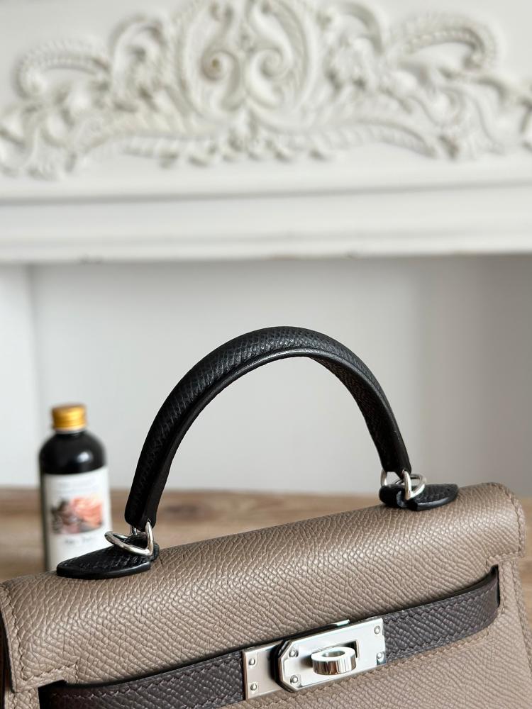 Hermes Mini Kelly II Bag 19cm - Etoupe & Black / Silver Hardware