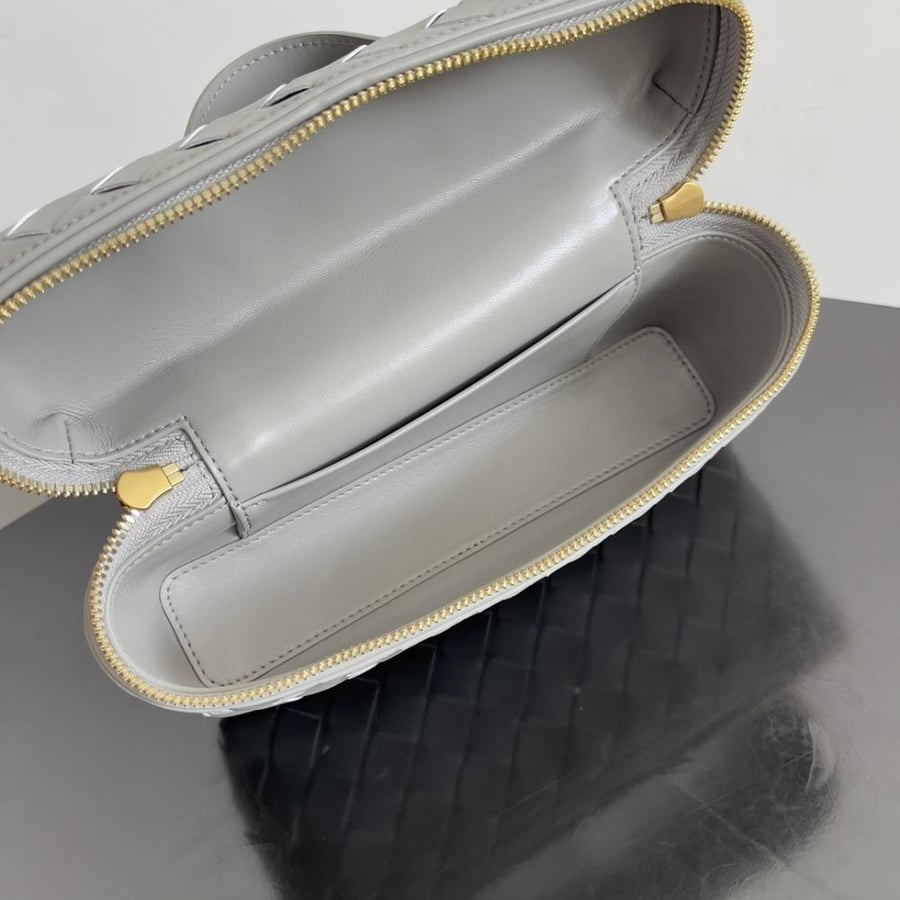 BV Vanity Case Bag 22cm