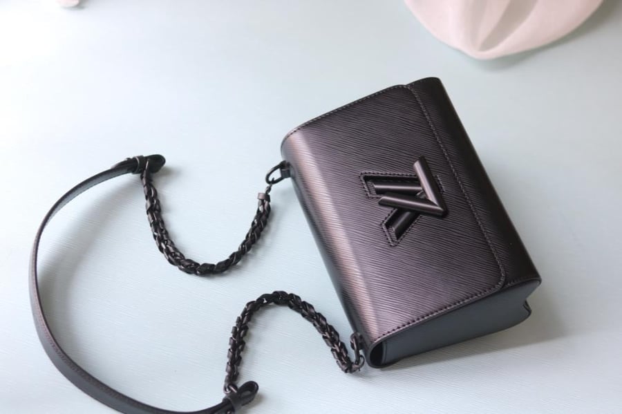 LV Twist Braided Chain 23cm