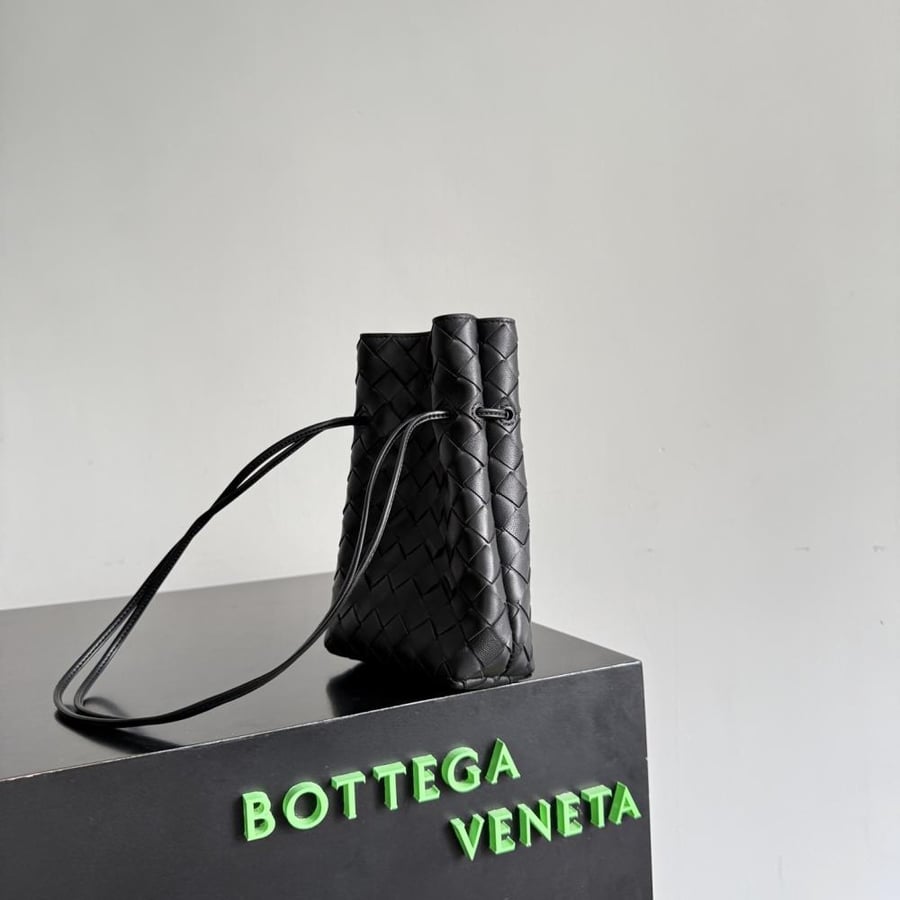 BV Andiamo Phone Pouch 14cm