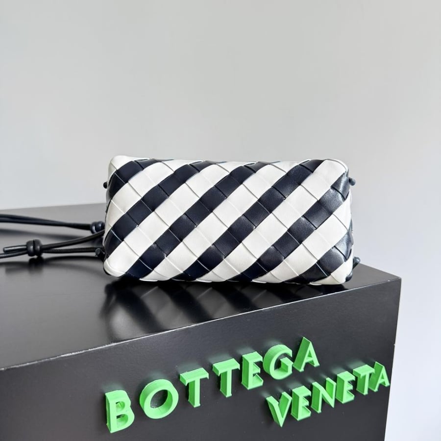 BV Concert Pouch 18.5cm