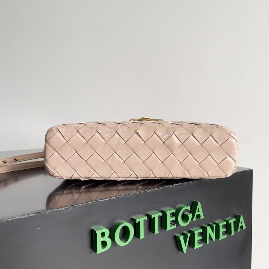 BV Vanity Case Bag 22cm