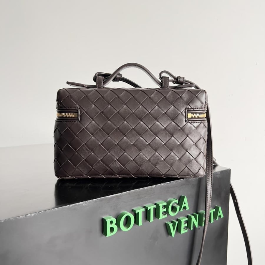 BV Vanity Case Bag 22cm