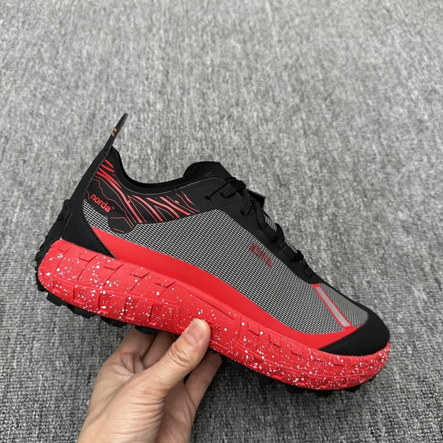 سنيكرز زيجنيا نوردا اكس زيتي