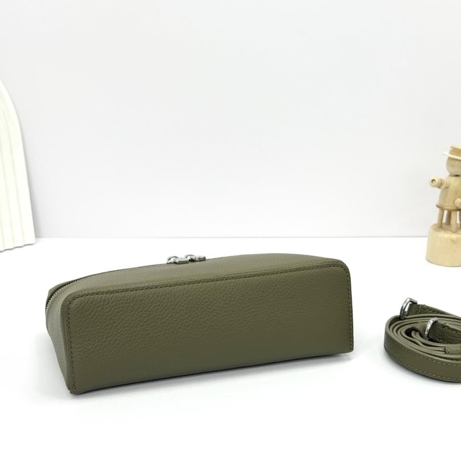 Loro Piana Extra Pocket L19 Vanity Case Collection