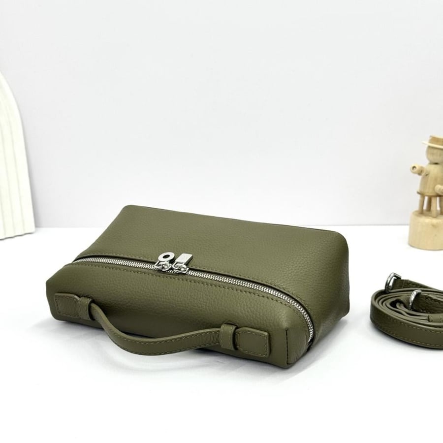 Loro Piana Extra Pocket L19 Vanity Case Collection