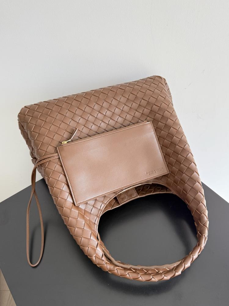 BV Campana Shoulder Bag 39cm