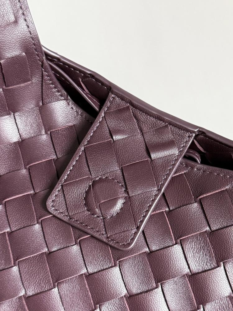 BV Campana Shoulder Bag 39cm