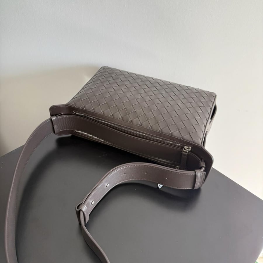BV Tribeca Woven Tote Bag 30.5209cm