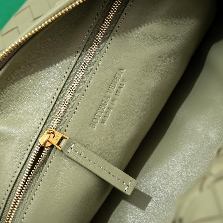 BV Medium Jodie Bag 40cm