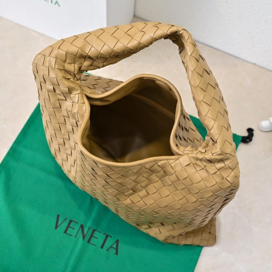 BV New Medium Hop Bag 46cm (Leather)