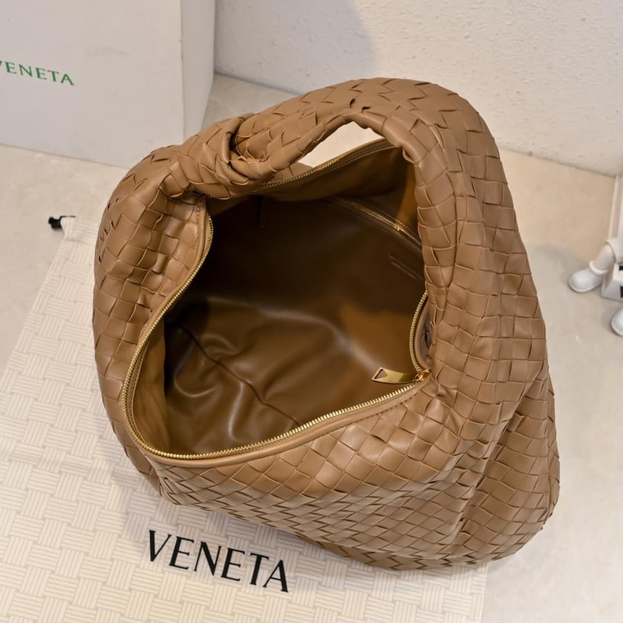 BV Extra Large Jodie Bag 54cm