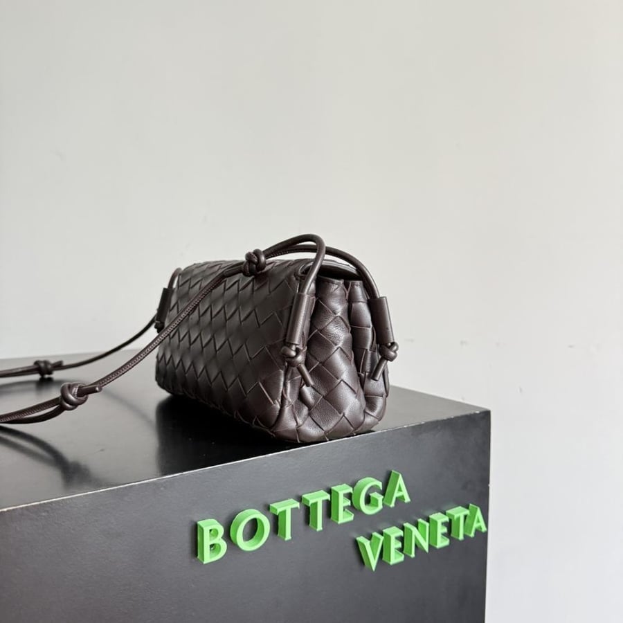 BV Dustbag Shoulder Bag (Suede) 32cm