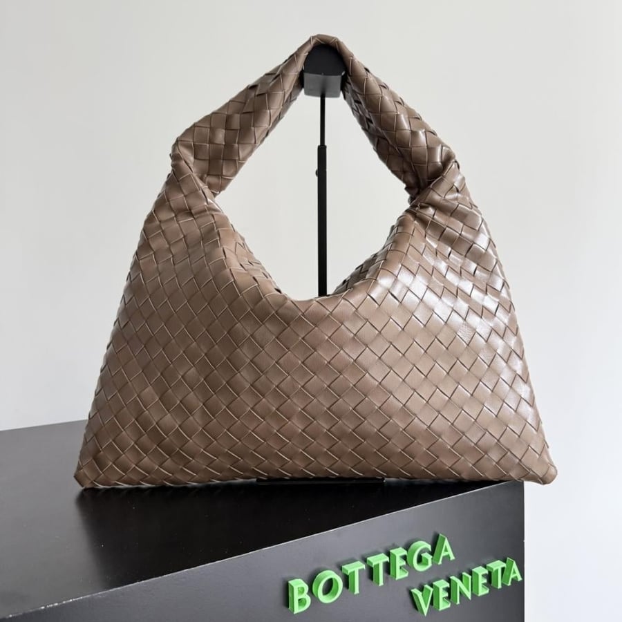 BV New Medium Hop Bag 46cm (Leather)