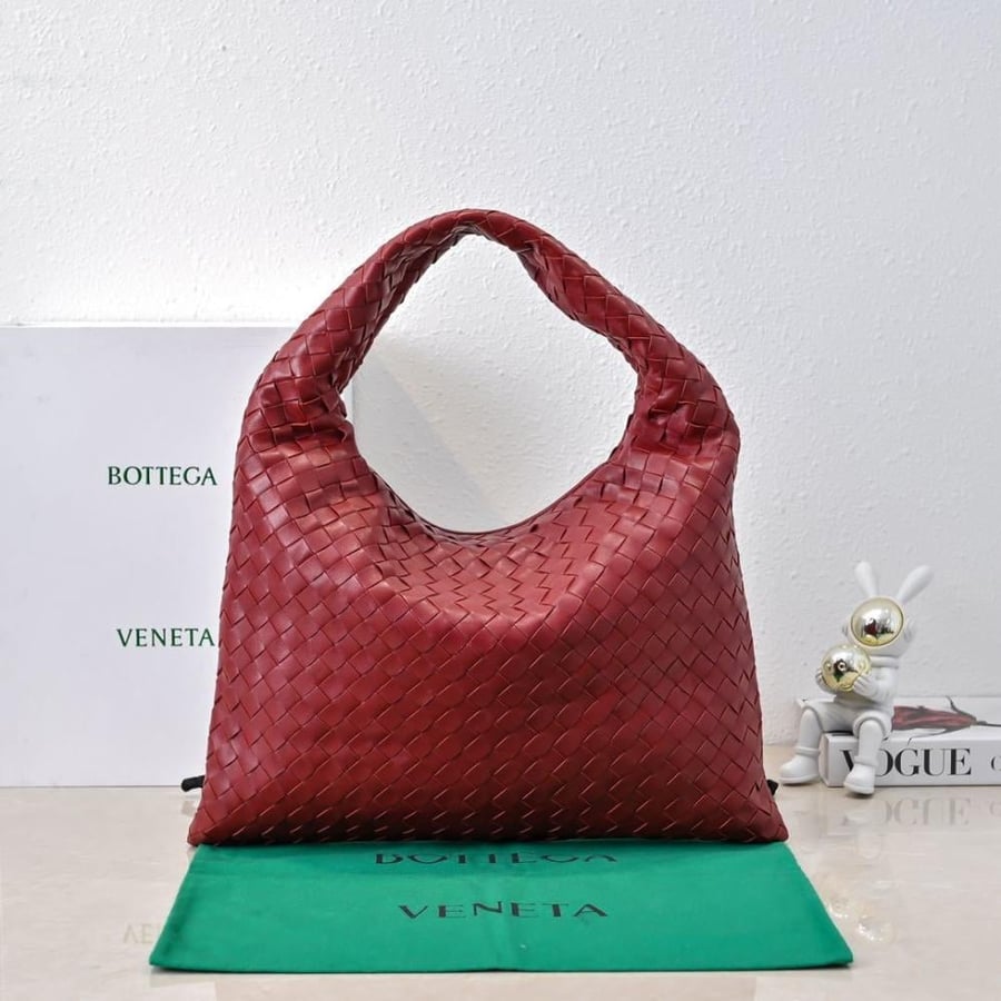 BV New Medium Hop Bag 46cm (Leather)