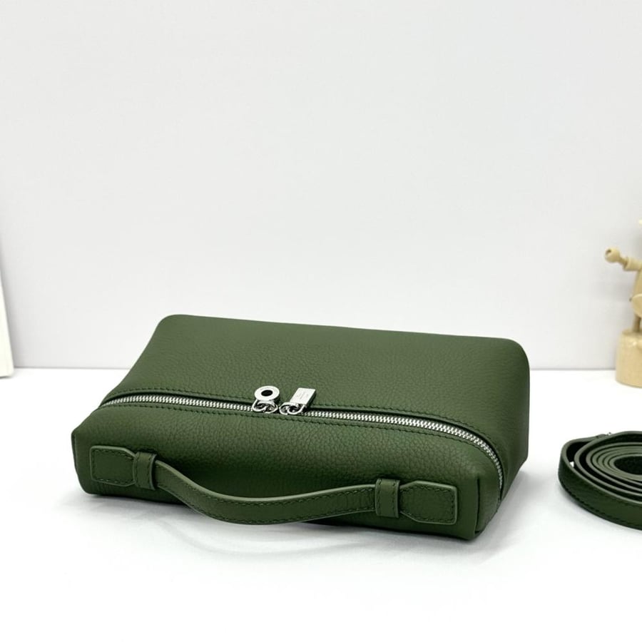 Loro Piana Extra Pocket L19 Vanity Case Collection