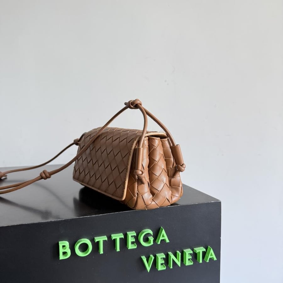 BV Dustbag Shoulder Bag (Suede) 32cm