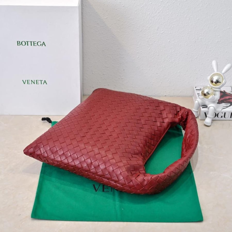 BV New Medium Hop Bag 46cm (Leather)