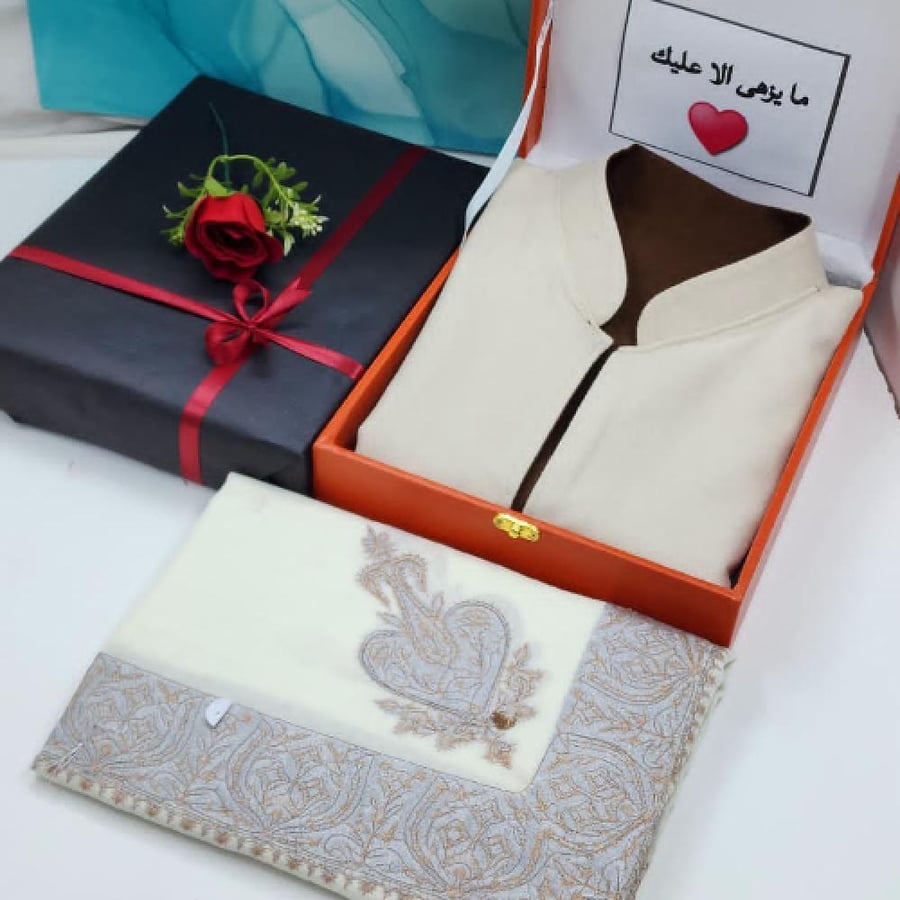 صندوق هدايا رجالي سديري جوخ مع شال كشميري