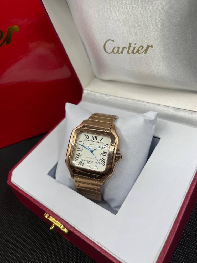 ساعه سانتوس دي كارتير لون ذهبي Santos de Cartier