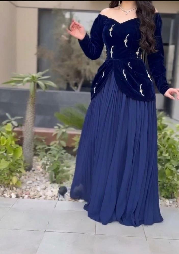 فستان طويل مخمل كحلي