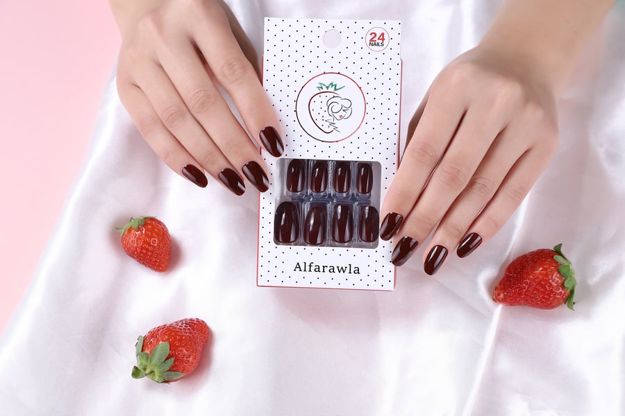 Self-adhesive nails from the Strawberry brand - 17