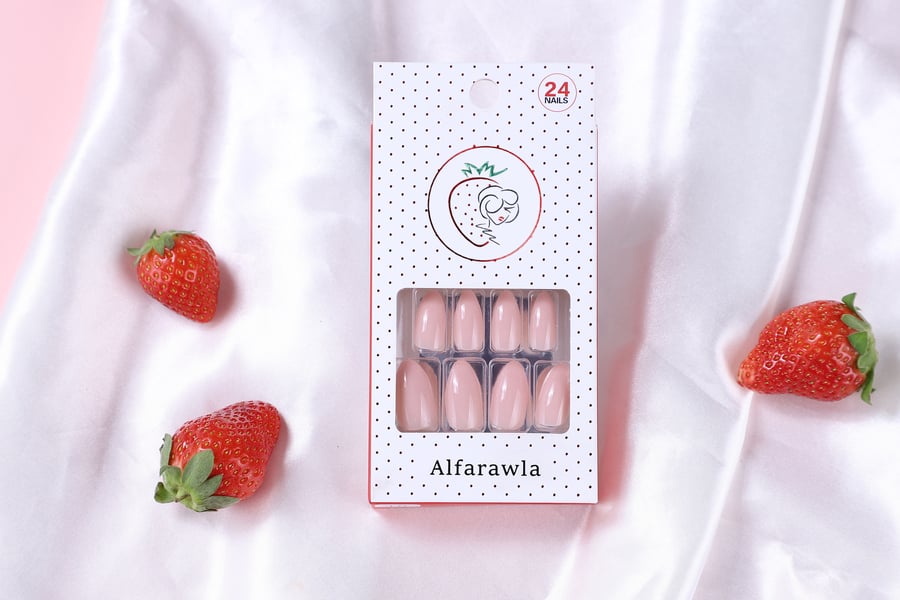 Self-adhesive nails from the Strawberry brand - 18