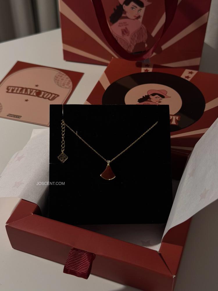 Josent necklace