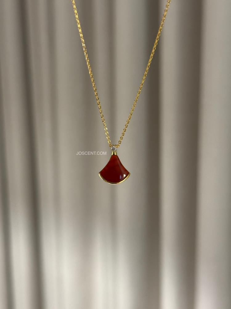 Josent necklace