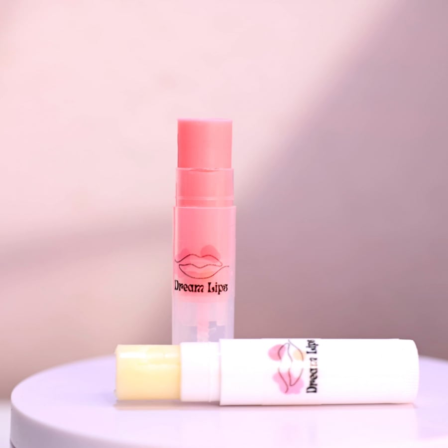 Lip moisturizer