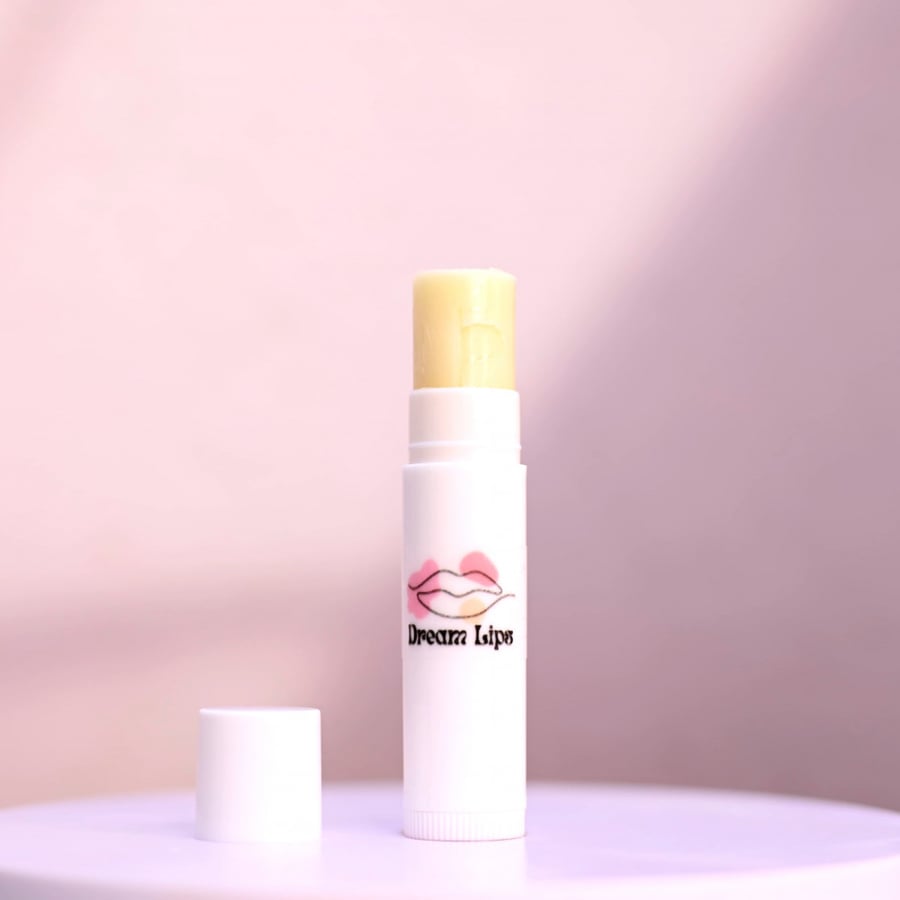 Lip moisturizer
