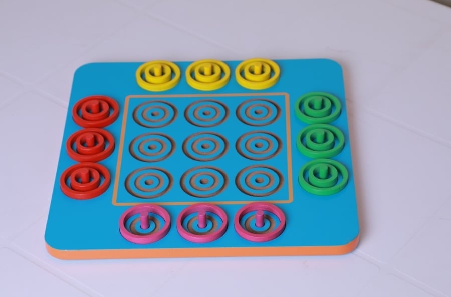 لعبة اوتريو  (Otrio)
