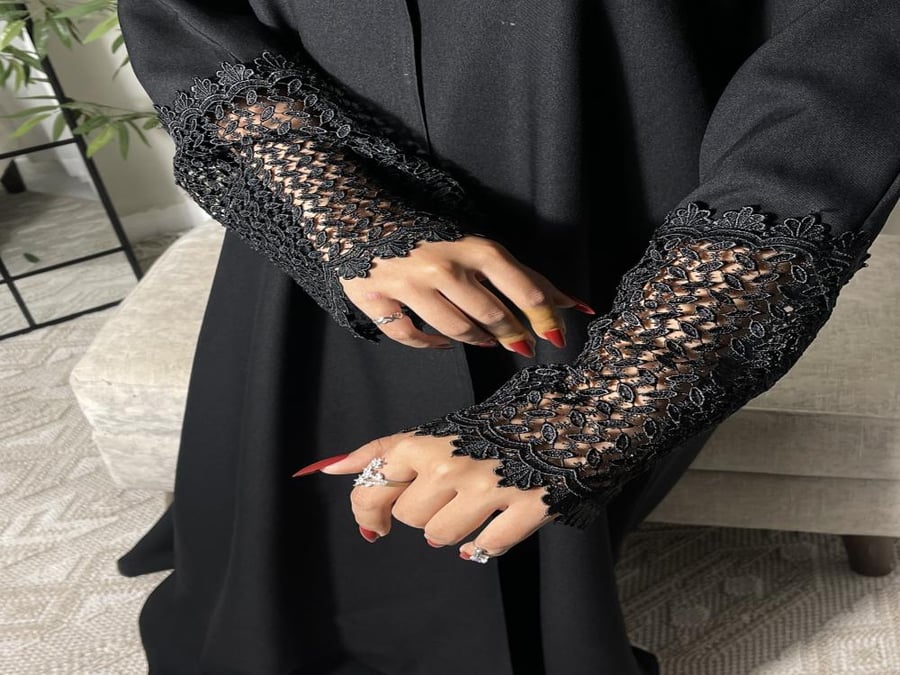 عباية غصن -قماش لمار -قصة العبايه نص كلوش