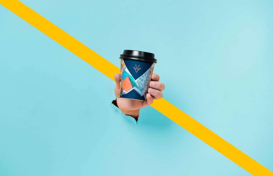 أكواب IDMI COFFEE ورقية 8 اونصة بتصميم فني