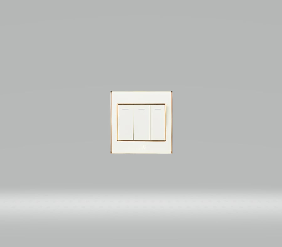 مفتاح ثلاثي 7×7 فيسبو لولي+ذهبي (دركسون 3 خط)