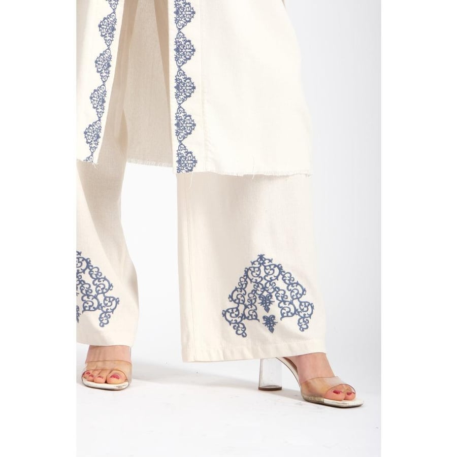 Londonella Set with embrodrey pattern - Beige - 100145