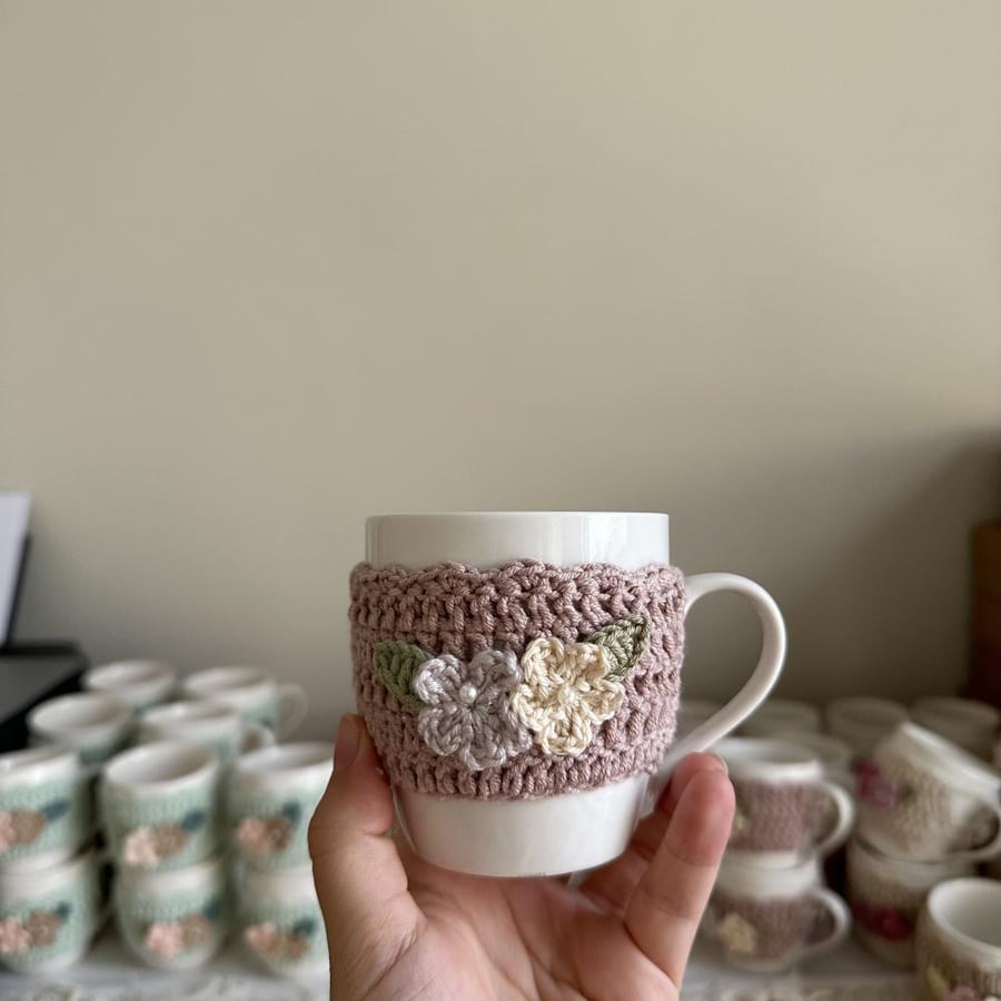 A cup with a lid