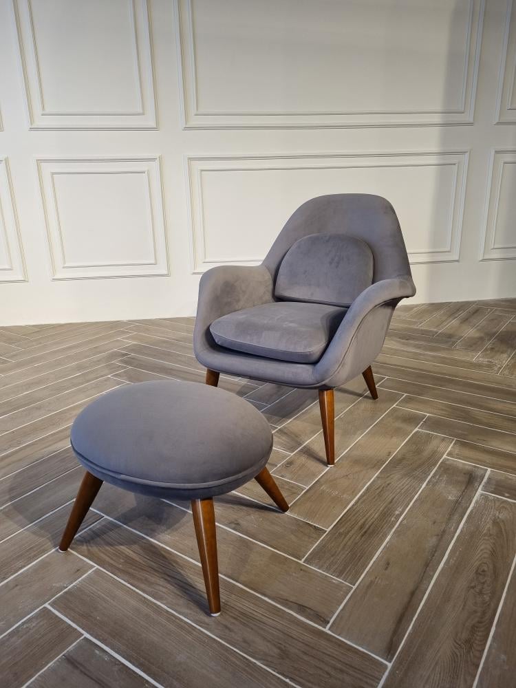 Leon chair + gray pouf