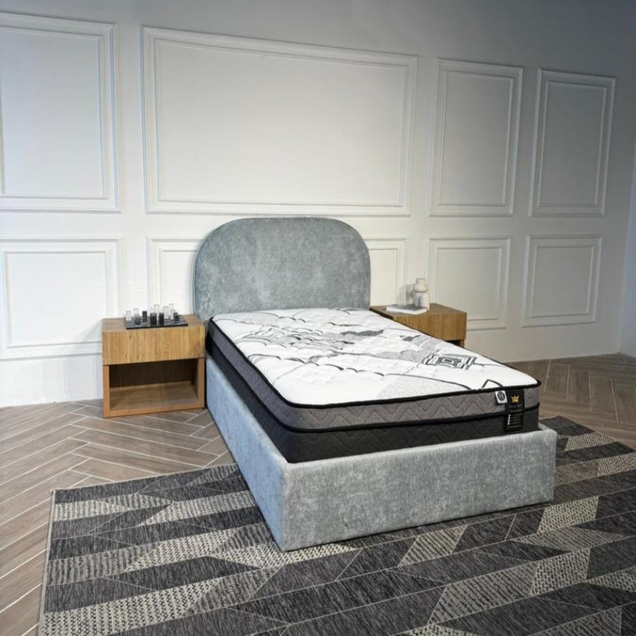 RB 11 velvet bed