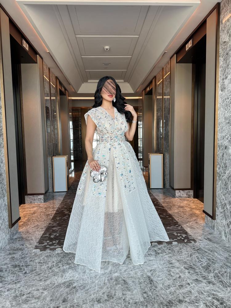 Evening dress A-line with elegant embroidery