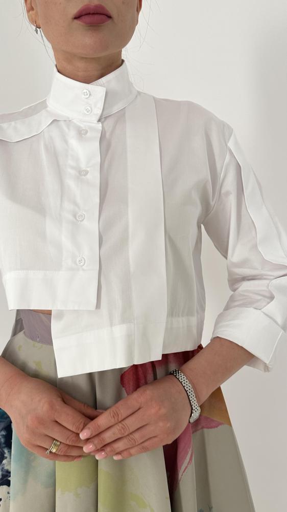 قميص White crop shirt