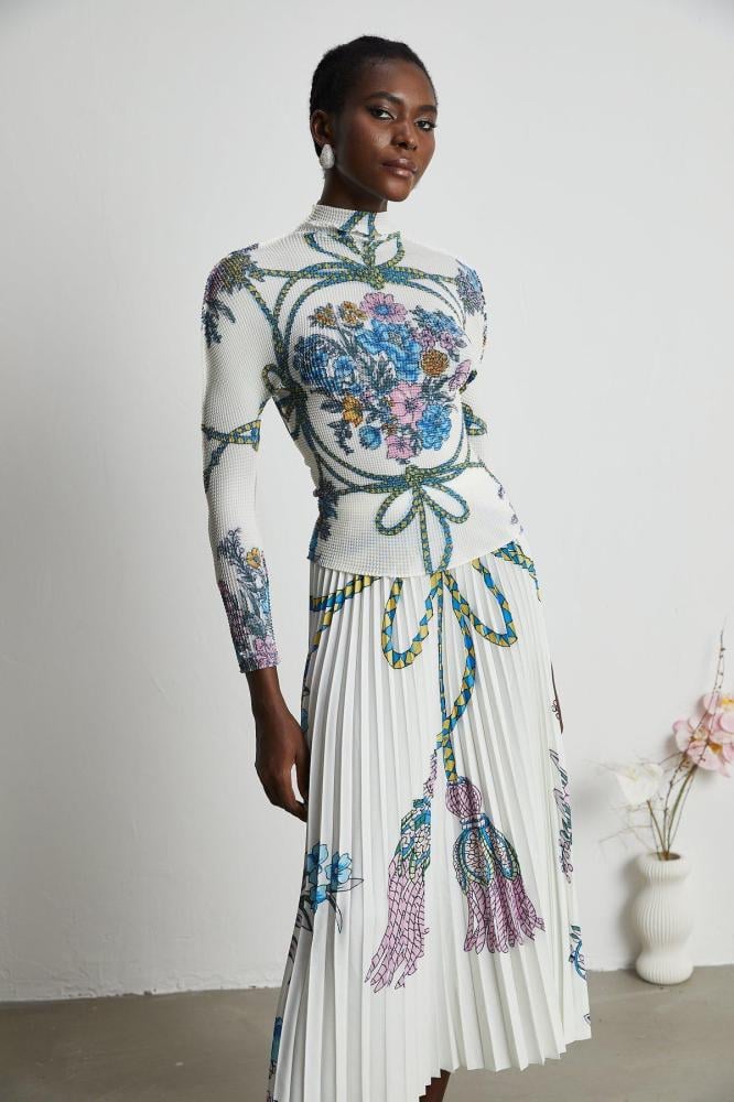 SET SKIRT AND BLOUSE